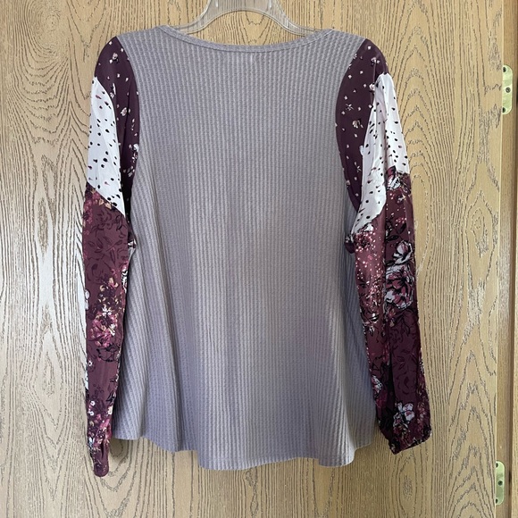 Maurices waffle shirt with blouse sleeves - Picture 5 of 5